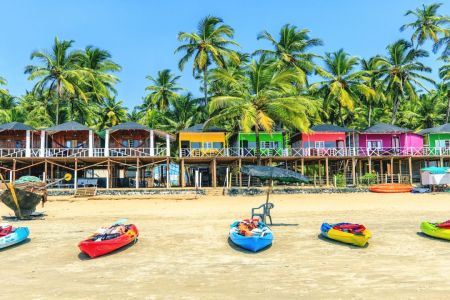 Manipal to Goa Taxi Trip – Beaches, Nightlife & Travel Tips - Manipal Taxi Cabs